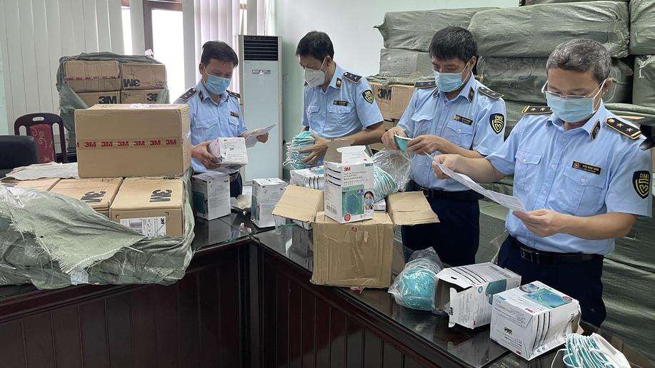 Siết chặt quản lý dược phẩm, thực phẩm bảo vệ sức khỏe dịp Tết Bính Ngọ Siết chặt quản lý dược phẩm, thực phẩm bảo vệ sức khỏe dịp Tết Bính Ngọ