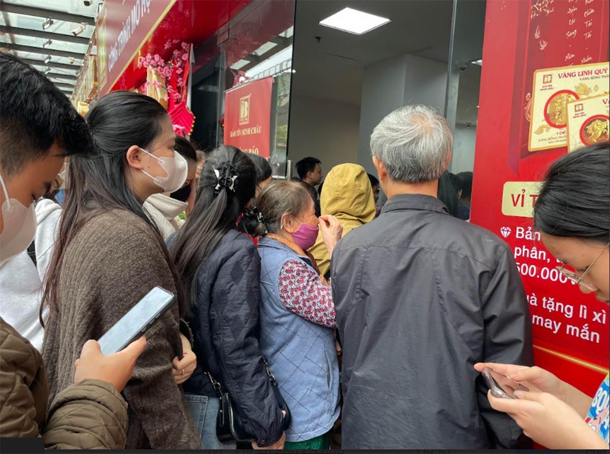 Chuyên gia cảnh báo rủi ro lướt sóng vàng theo tin chiến sự Trung Đông