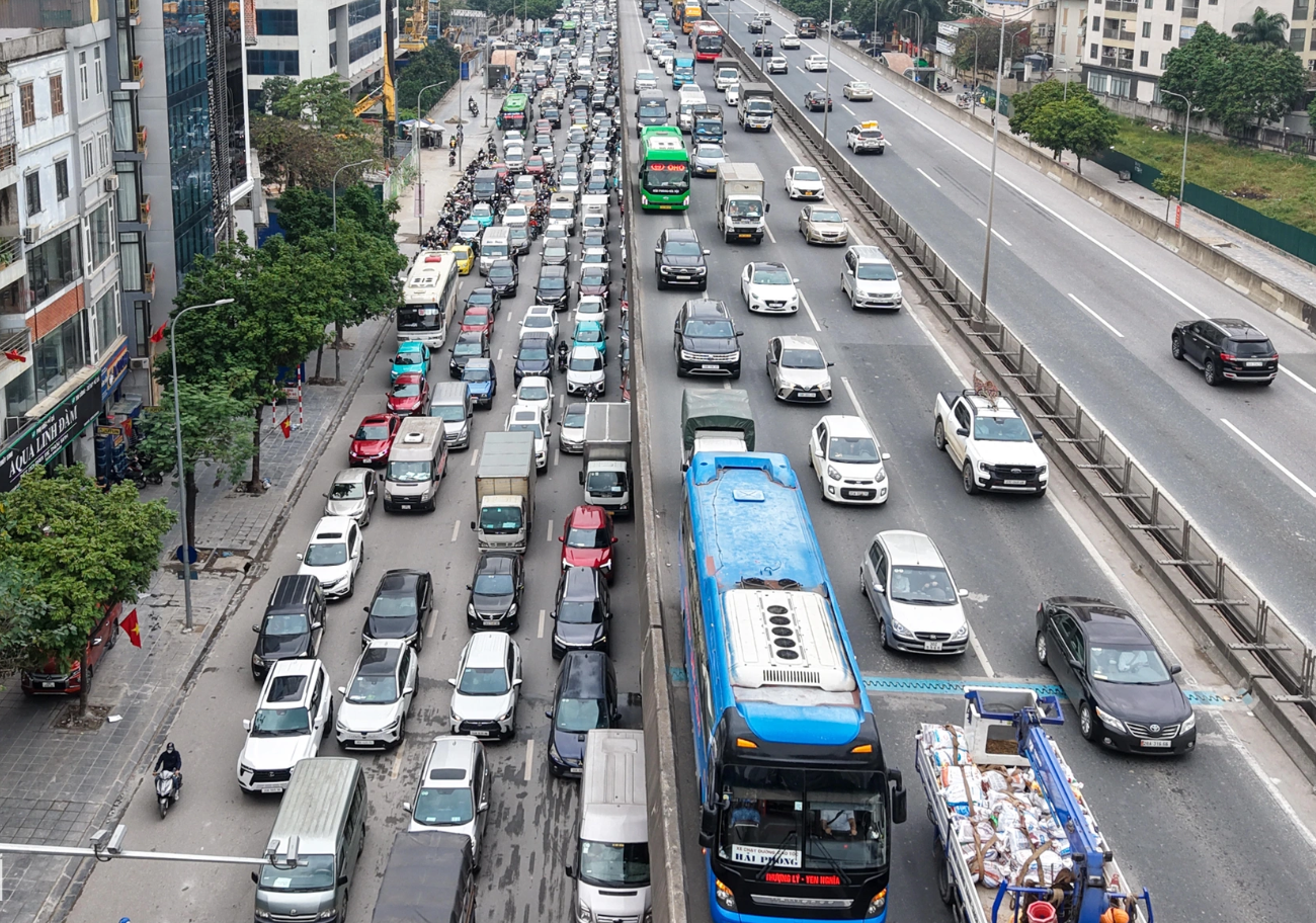 Đề xuất cho xe du lịch dưới 28 chỗ chạy 24/24h