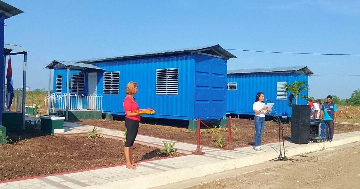 Cuba biến container chở hàng Trung Quốc thành nhà ở, Chủ tịch Cuba đích thân trao chìa khóa tặng người dân