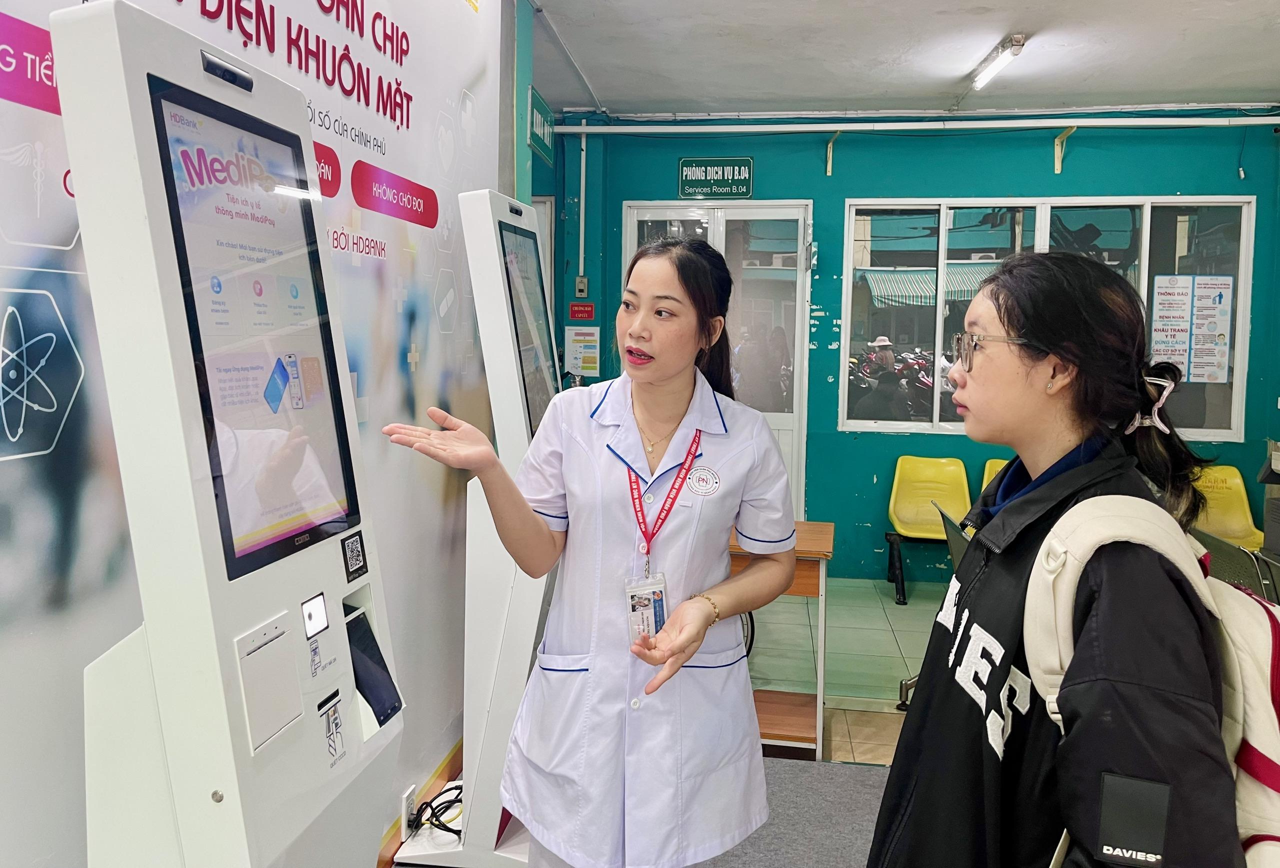 Bộ Y tế quyết liệt gỡ điểm nghẽn chuyển đổi số, đẩy mạnh tích hợp sổ sức khỏe điện tử