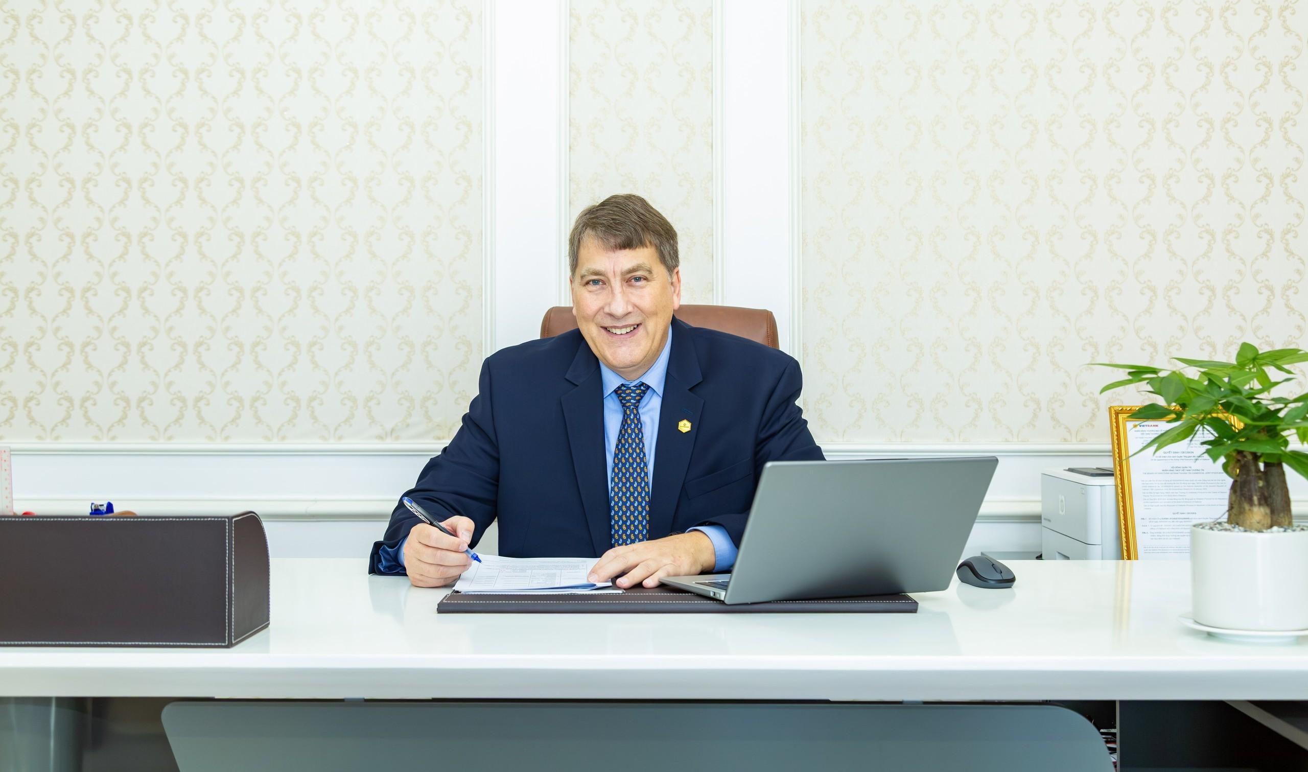 Vietbank bổ nhiệm ông Chester Gorski giữ chức Quyền Tổng giám đốc Vietbank bổ nhiệm ông Chester Gorski giữ chức Quyền Tổng giám đốc