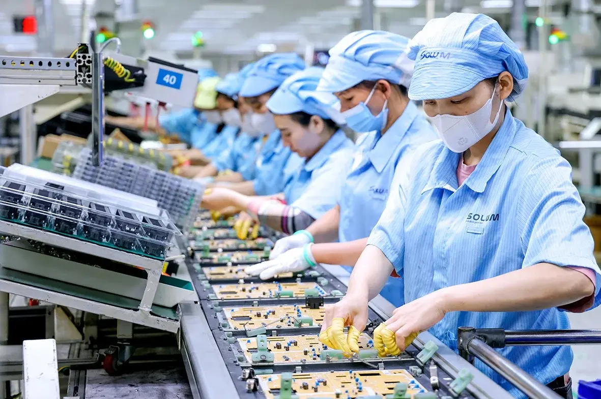 Trong kỷ nguyên nhiễu loạn thông tin, niềm tin là tài sản đắt đỏ và khan hiếm nhất