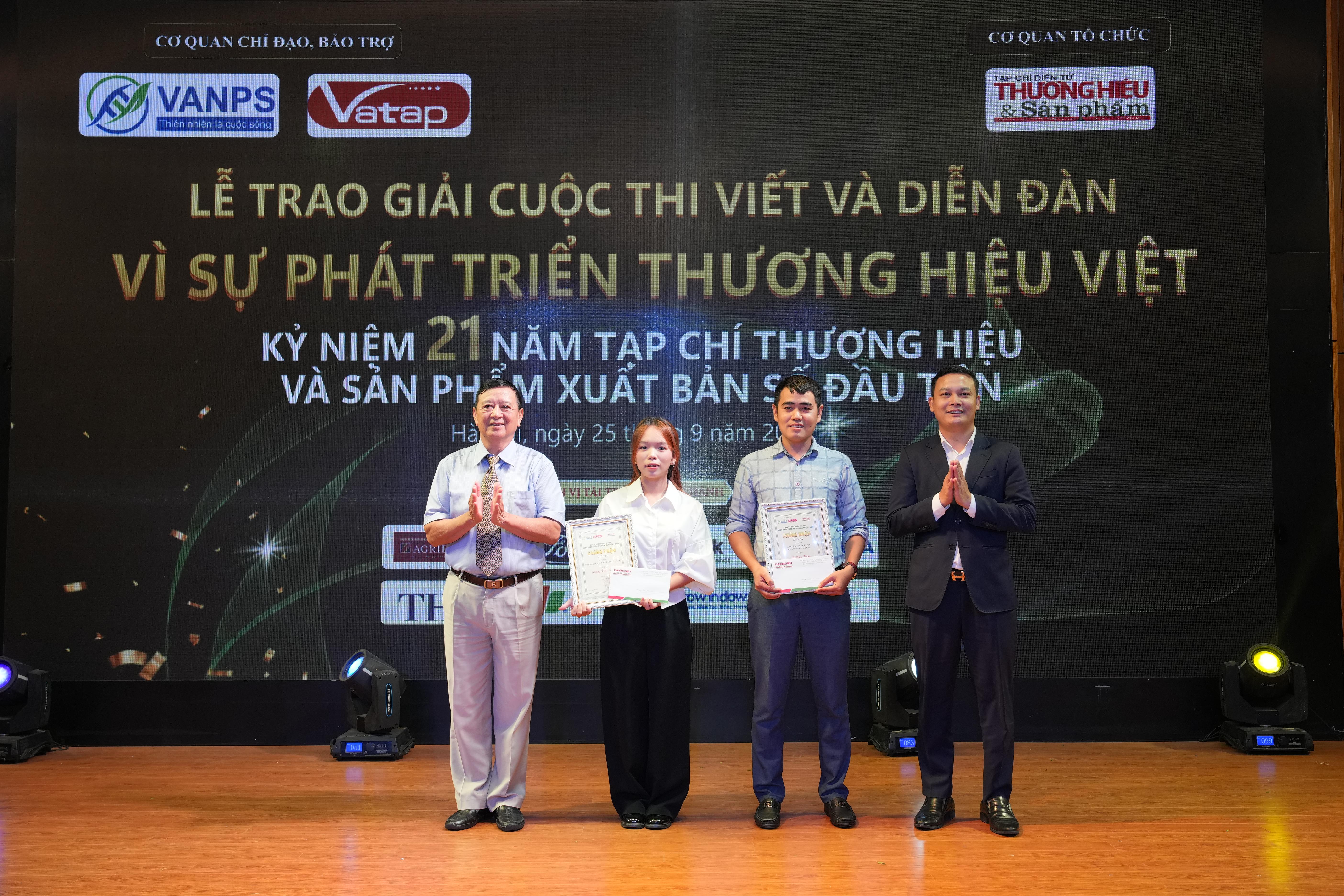 g3_1790326213.jpg