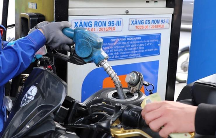 Xử lý nghiêm hành vi găm hàng, đẩy giá xăng dầu trước xung đột Trung Đông