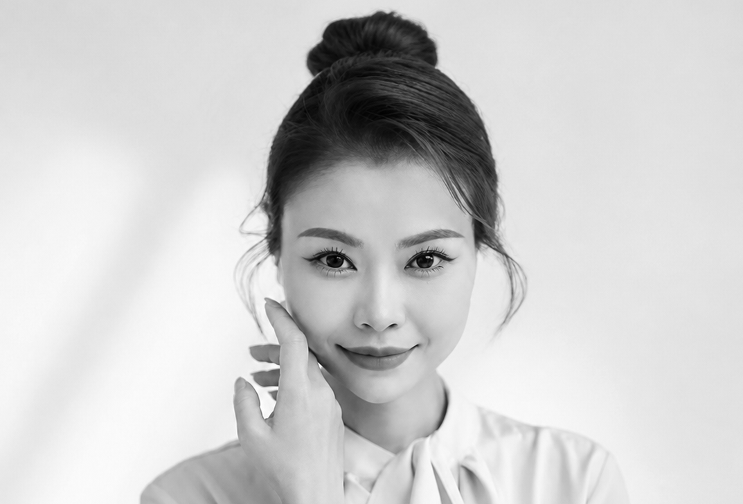 Nữ MC nổi tiếng từng dẫn hơn 3.000 đám cưới qua đời ở tuổi 37