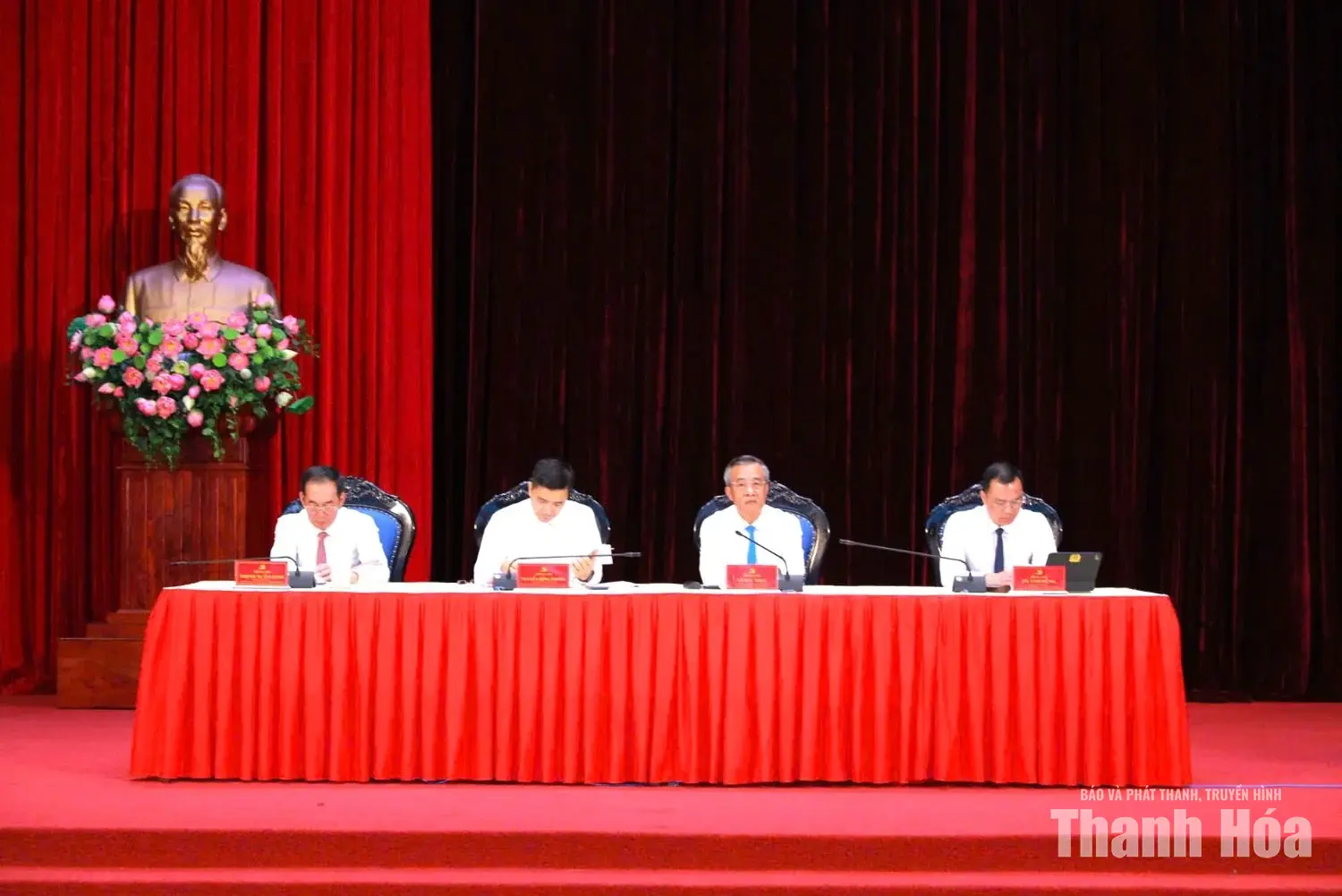 Ban Chấp hành Đảng bộ tỉnh Thanh Hóa thống nhất nhiều nhiệm vụ trọng tâm Ban Chấp hành Đảng bộ tỉnh Thanh Hóa thống nhất nhiều nhiệm vụ trọng tâm