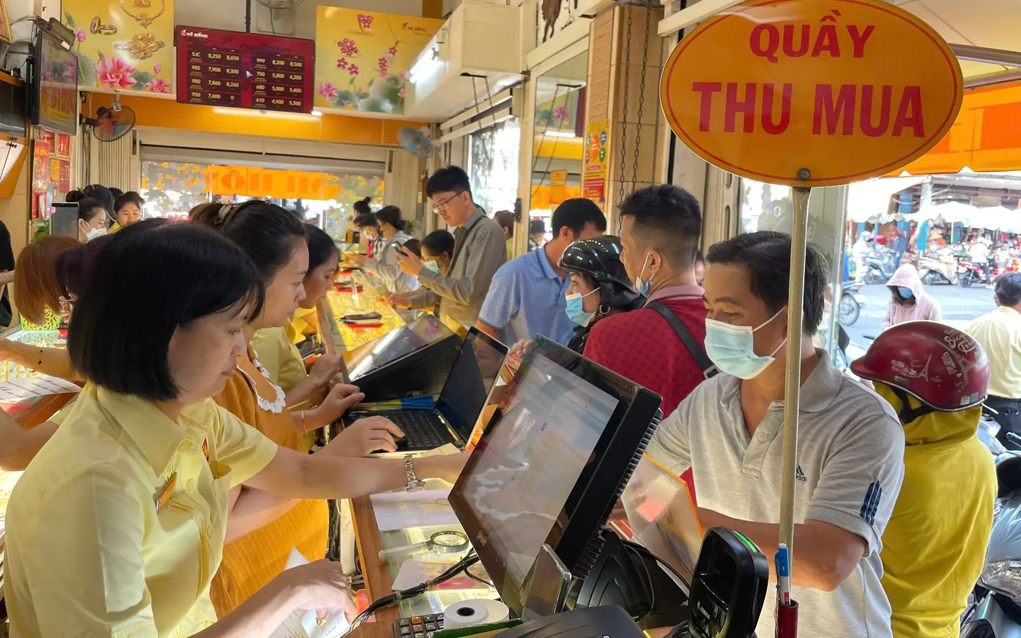 Thị trường vàng tháng 9: Hai khoảng chênh đáng chú ý