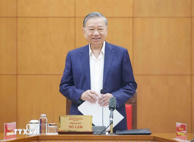Tổng Bí thư Tô Lâm: Khắc phục tình trạng “thừa người quen việc cũ, thiếu người làm việc mới”