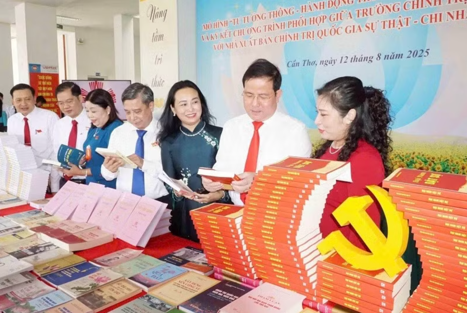 Kiến tạo nền tảng tri thức quốc gia trong kỷ nguyên số Kiến tạo nền tảng tri thức quốc gia trong kỷ nguyên số