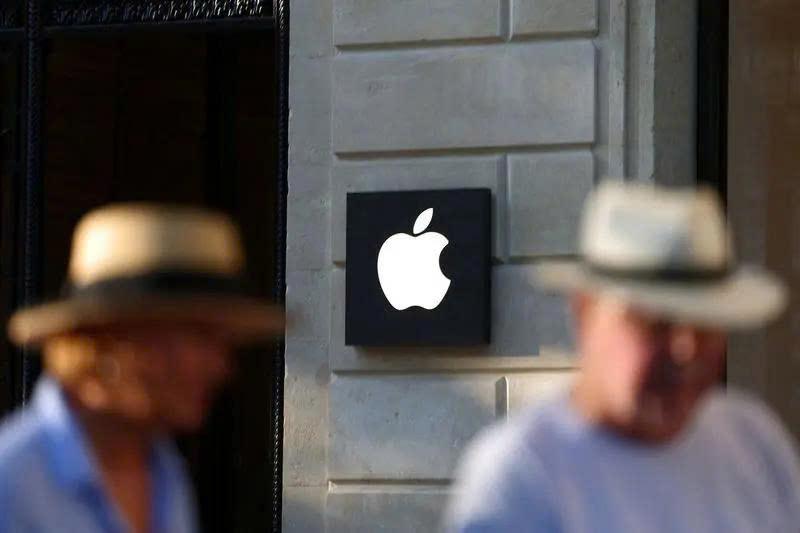 Apple tính ‘chia trứng nhiều giỏ’, lần đầu cân nhắc ‘bắt tay’ Intel và Samsung sản xuất chip chủ lực