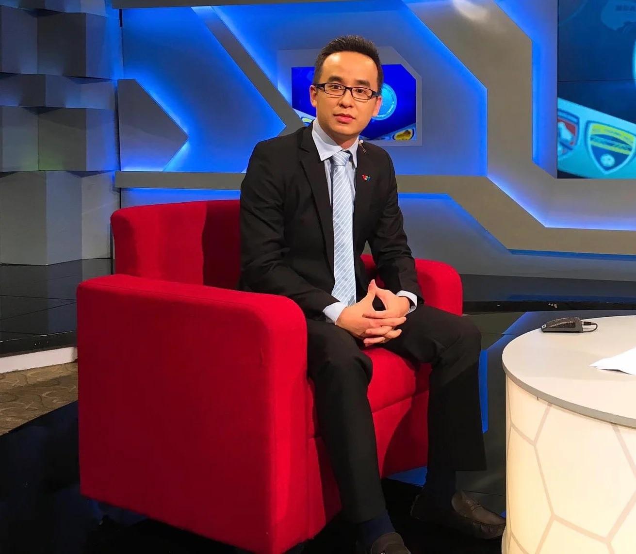 BTV nổi tiếng của VTV từng là cựu học sinh Chuyên Ngoại ngữ, được Đoàn trường cử thi ‘Ai là triệu phú’, đồng hành 6 kỳ World Cup