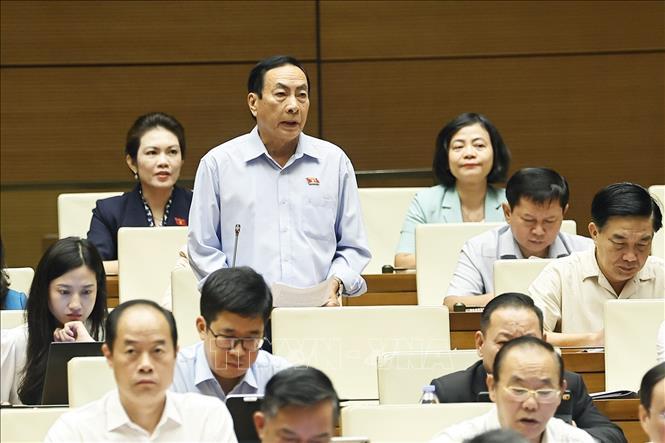 Đề xuất siết điều kiện kinh doanh kim cương đá quý sau hàng loạt vụ buôn lậu gây chấn động Đề xuất siết điều kiện kinh doanh kim cương đá quý sau hàng loạt vụ buôn lậu gây chấn động
