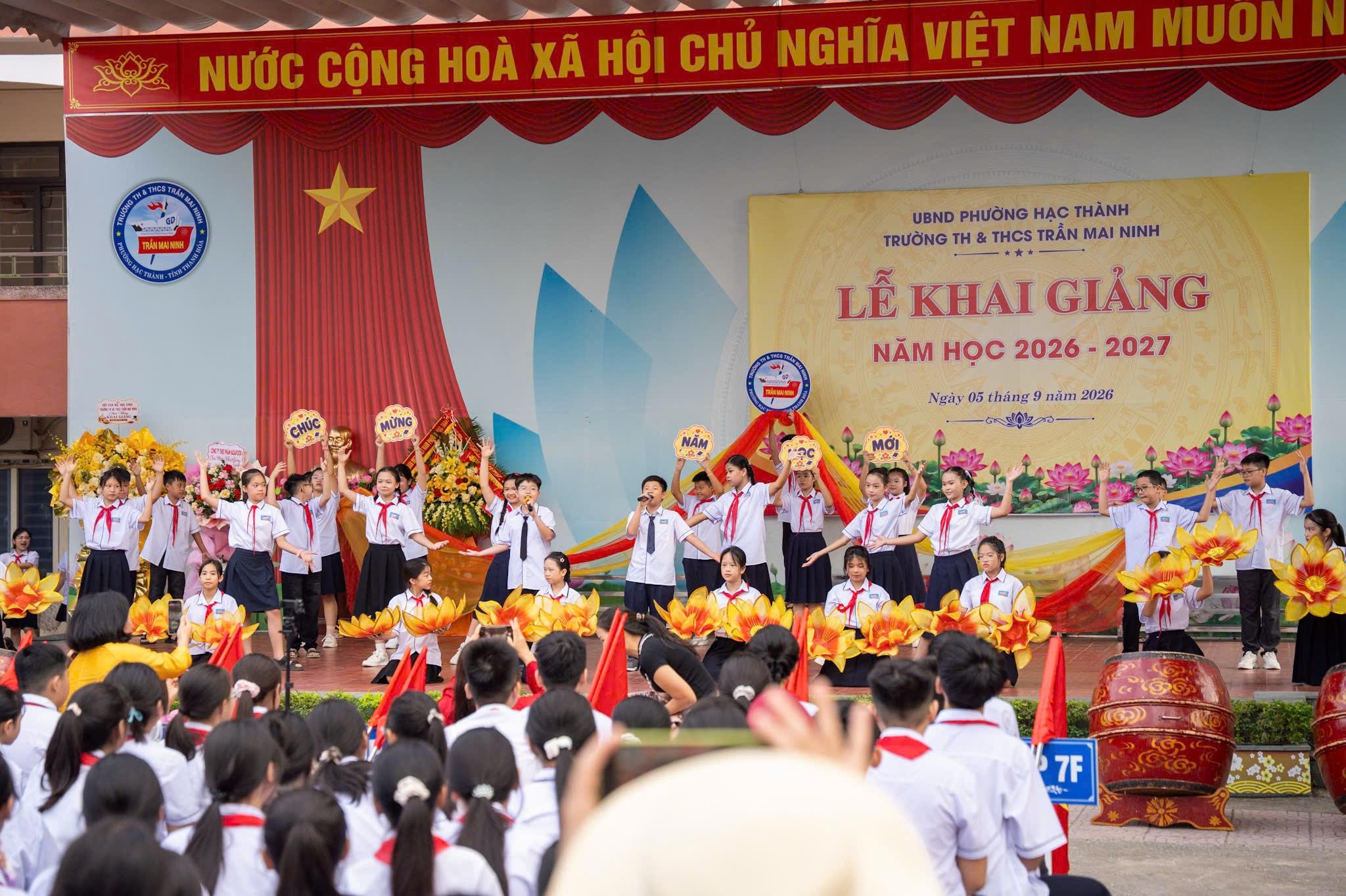 Thanh Hóa rộn ràng tiếng trống khai trường