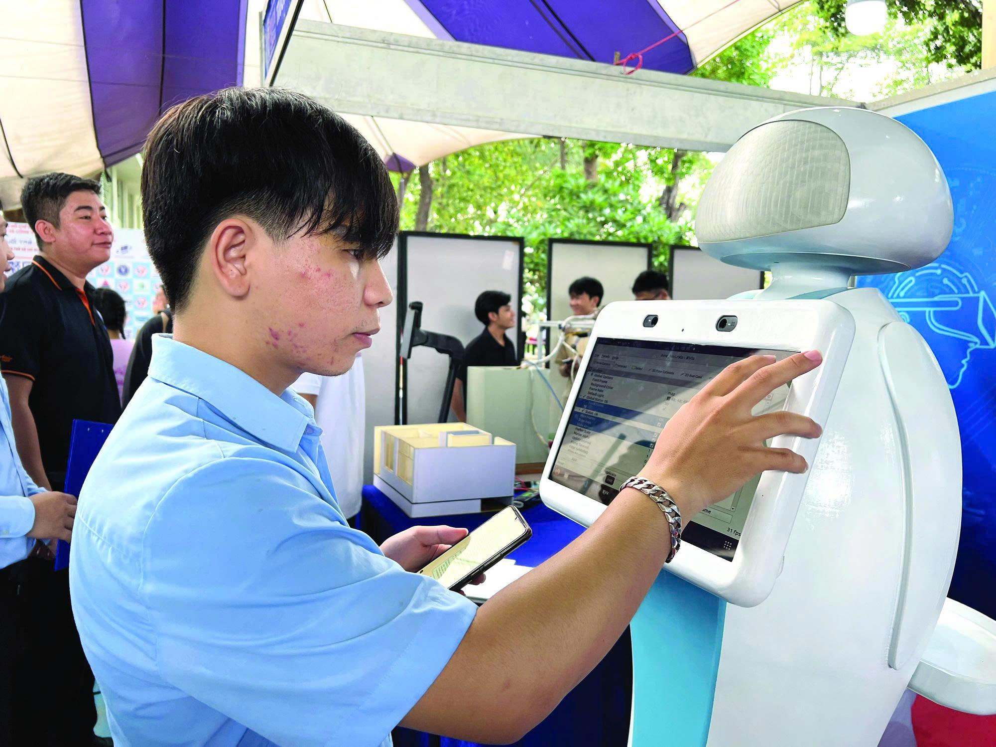 Lương kỹ sư AI lên tới 50 triệu đồng/tháng, doanh nghiệp vẫn than trời 'khó tuyển'