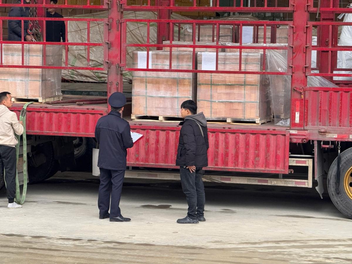 Hàng hóa thông quan bình thường trở lại sau khi tạm ngưng Nghị định 46