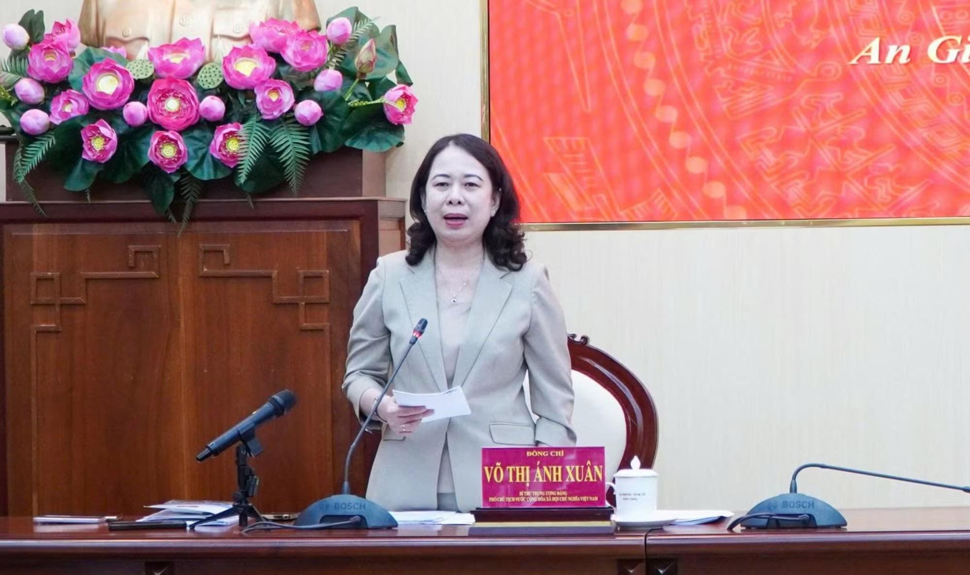 Phó Chủ tịch nước: An Giang cần nâng cao chất lượng cán bộ cấp xã