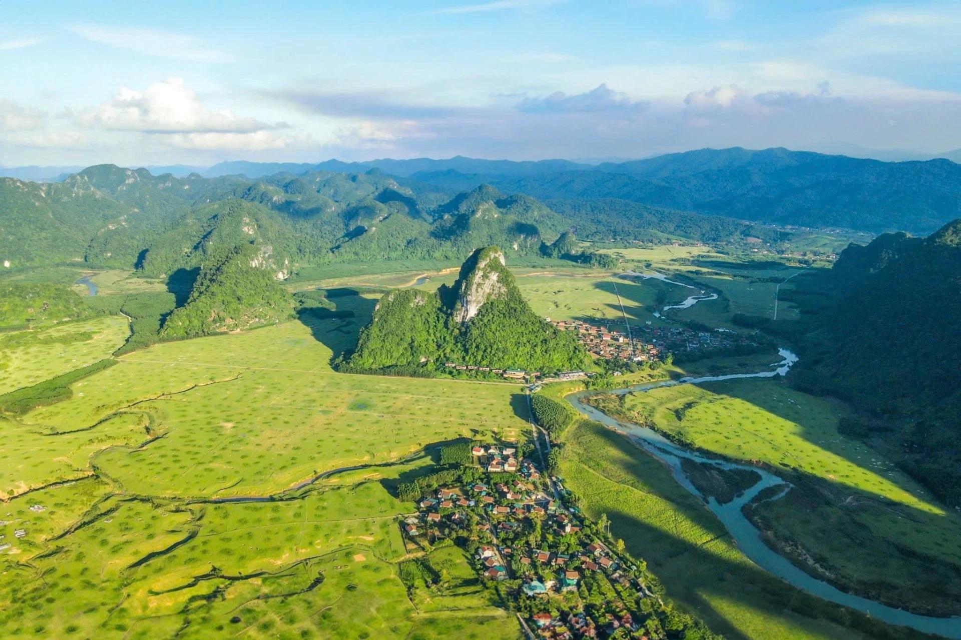 Việt Nam chính thức có thêm một Khu du lịch: Là nơi sở hữu 'Làng du lịch đẹp nhất thế giới' và hệ thống hang động kỳ vĩ khiến truyền thông thế giới trầm trồ