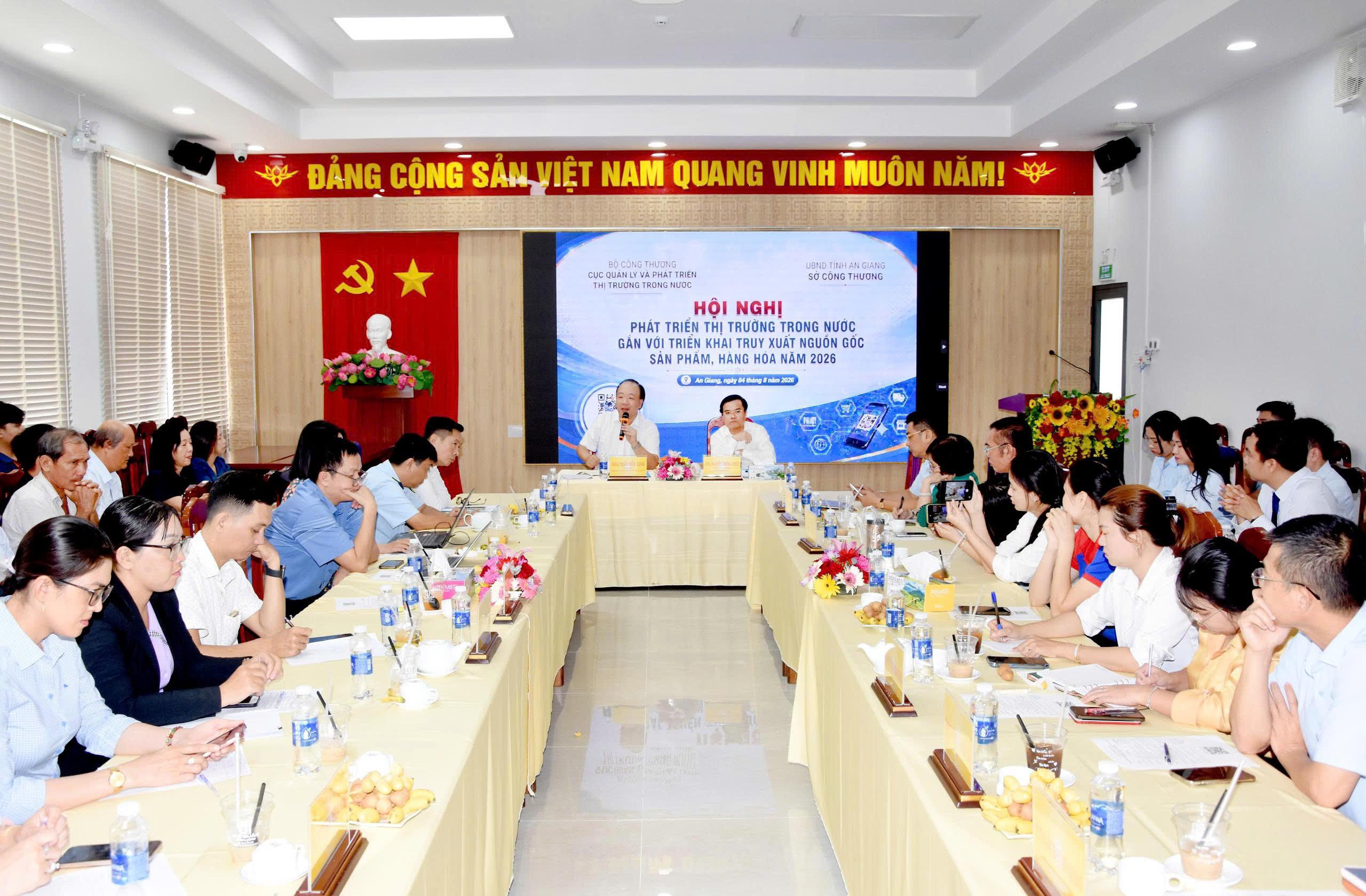 An Giang đẩy mạnh chuyển đổi số, truy xuất nguồn gốc và mở rộng thị trường tiêu thụ hàng Việt An Giang đẩy mạnh chuyển đổi số, truy xuất nguồn gốc và mở rộng thị trường tiêu thụ hàng Việt