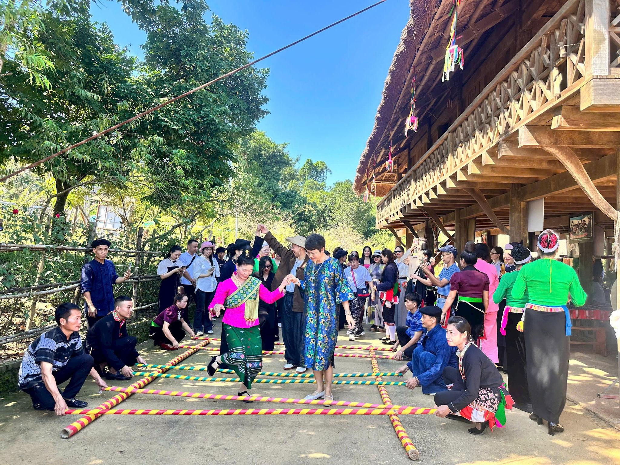 Hà Nội tăng cường quản lý để phát triển du lịch an toàn Hà Nội tăng cường quản lý để phát triển du lịch an toàn