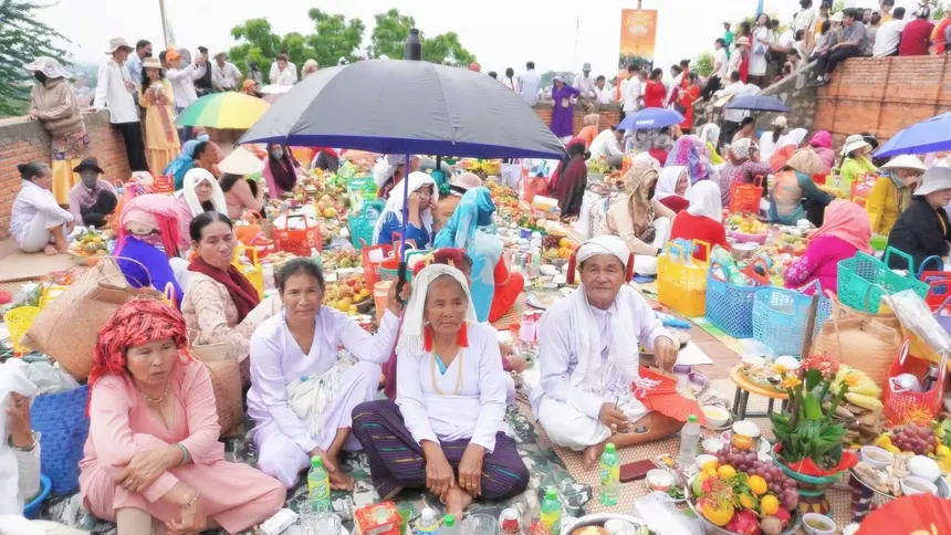 "Thiên đường du lịch" Khánh Hòa trước thị trường Halal tỷ USD: thách thức nào đang chờ?