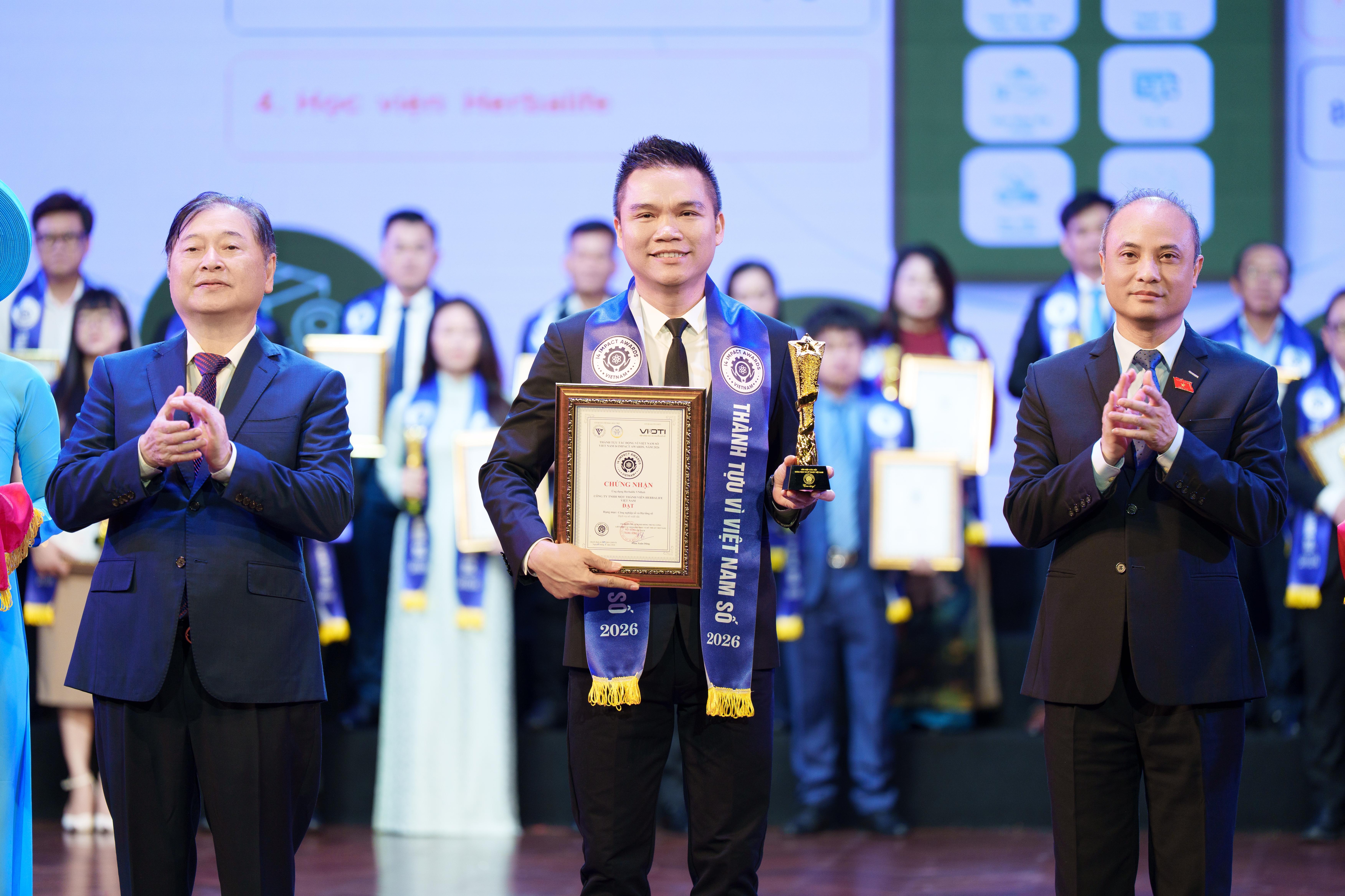 Ứng dụng Herbalife VNHUB nhận giải thưởng "Dịch vụ số xuất sắc" năm 2026