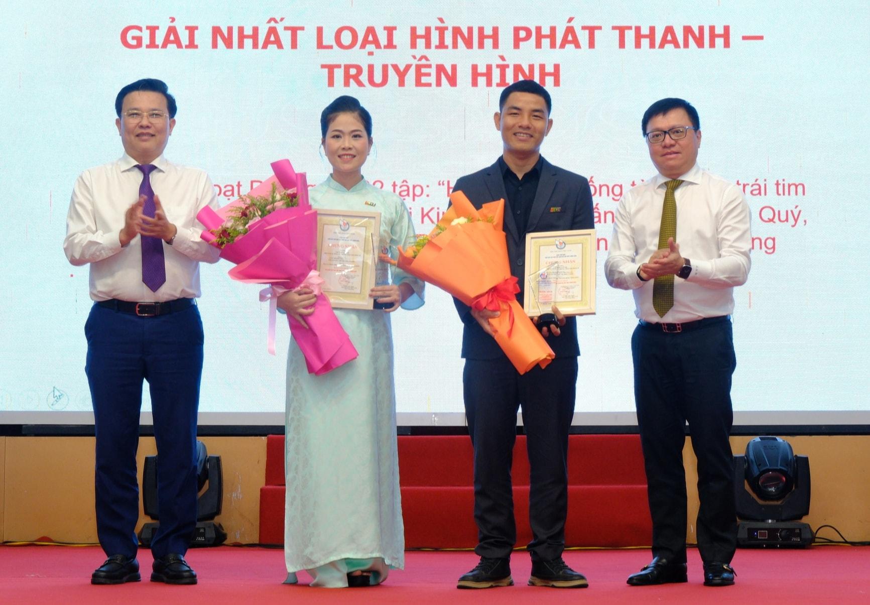 Vinh danh 22 tác phẩm xuất sắc tại Giải báo chí khu vực Nam Bộ lần thứ I năm 2026 Vinh danh 22 tác phẩm xuất sắc tại Giải báo chí khu vực Nam Bộ lần thứ I năm 2026