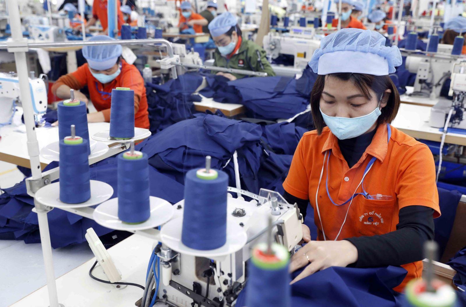 Dệt may Việt Nam duy trì tăng trưởng, xuất siêu gần 10 tỷ USD