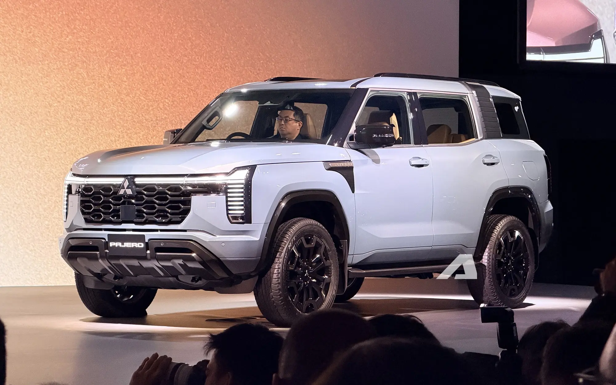 Mitsubishi Pajero 2026 mẫu SUV phát triển theo hướng riêng biệt Mitsubishi Pajero 2026 mẫu SUV phát triển theo hướng riêng biệt