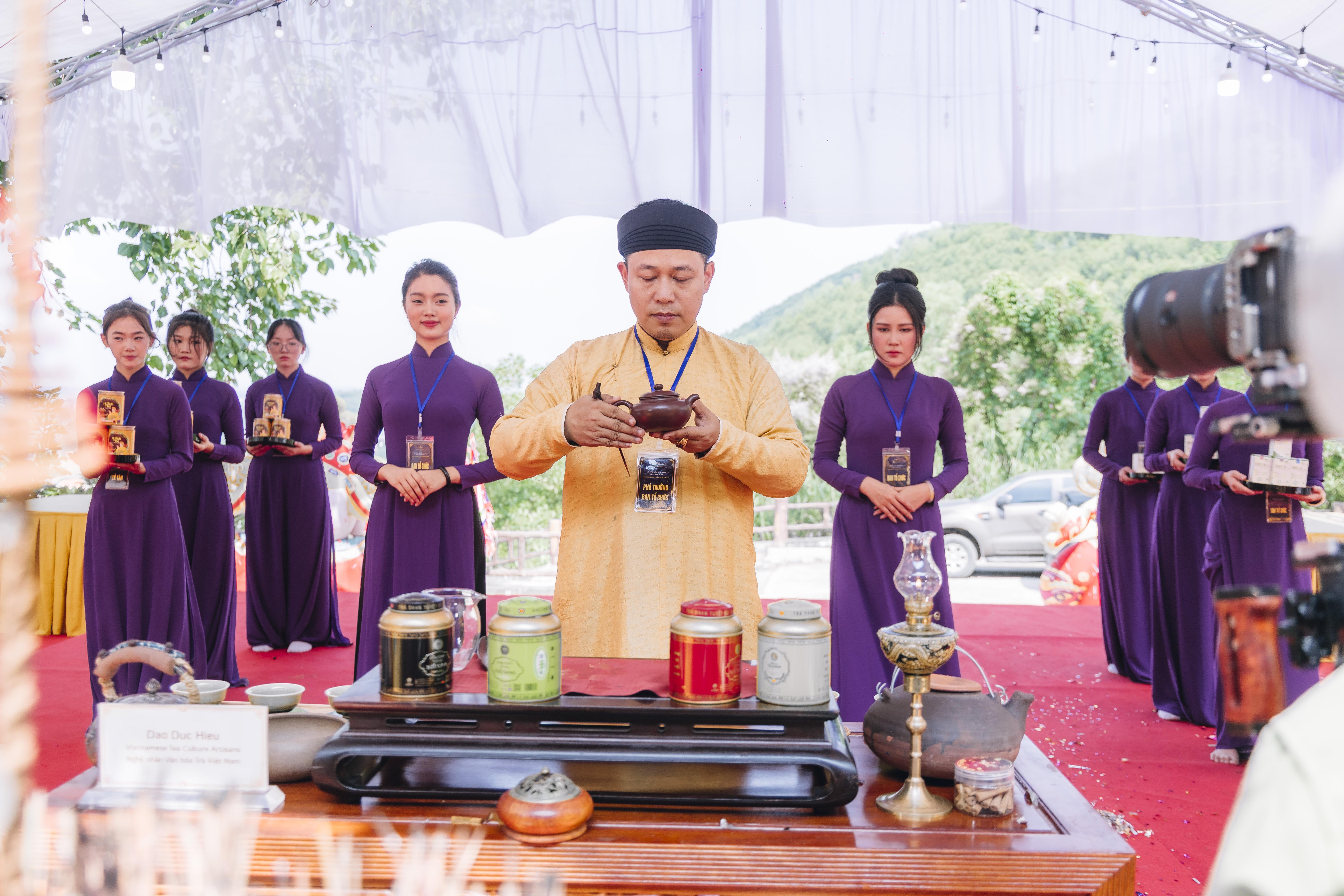 Tôn vinh Đức Thần Nông tại Lễ hội “Hướng về cội nguồn – Tri ân Tiên Tổ”
