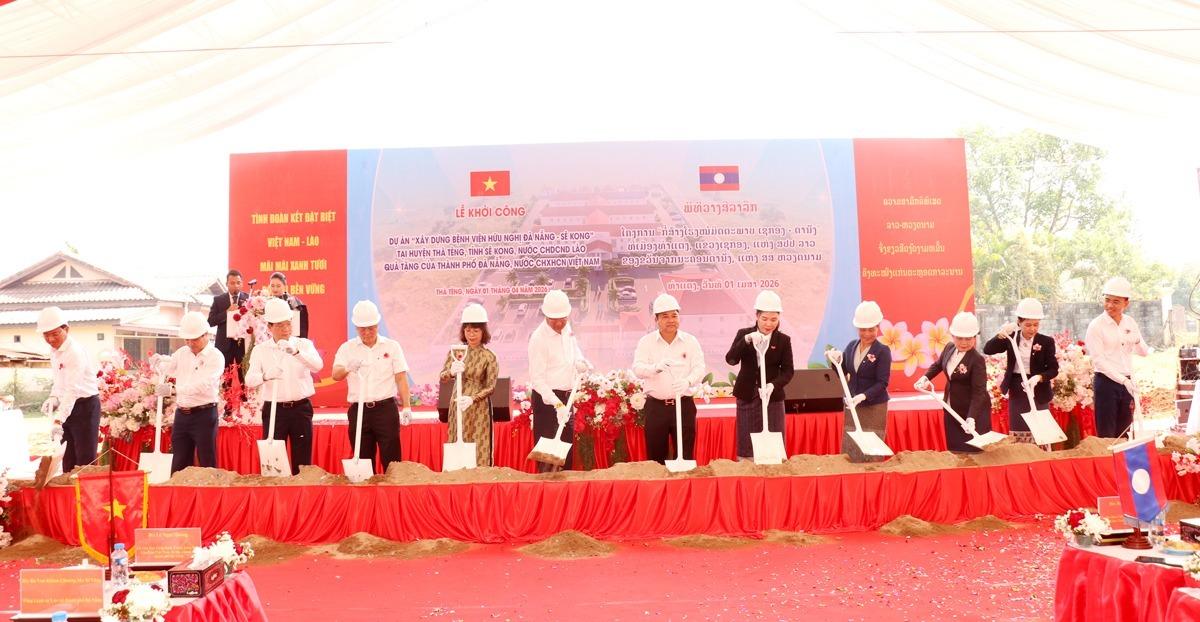 Láng giềng Việt Nam khởi công bệnh viện hoành tráng trị giá hơn 176 tỷ đồng do Đà Nẵng tài trợ, 3 năm là xây xong