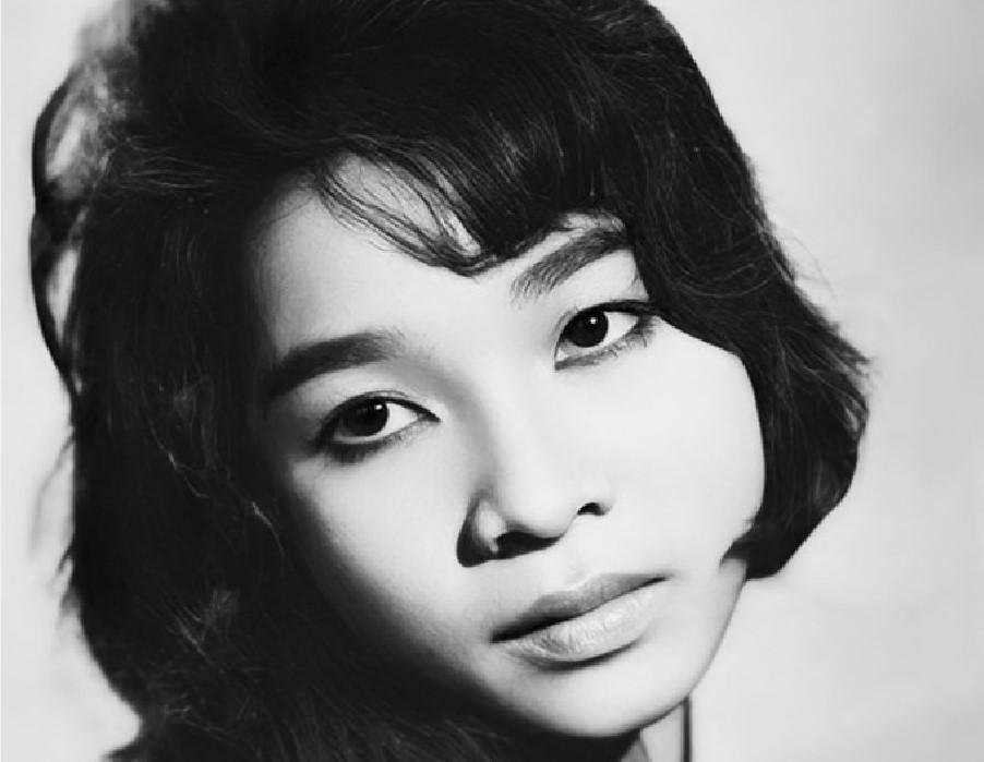 NSND lừng danh là Tiến sĩ cải lương đầu tiên của Việt Nam: Từng sinh quý tử cho tỷ phú Pháp, được Forbes vinh danh, U80 sống độc thân trong biệt thự rộng 1.200m² NSND lừng danh là Tiến sĩ cải lương đầu tiên của Việt Nam: Từng sinh quý tử cho tỷ phú Pháp, được Forbes vinh danh, U80 sống độc thân trong biệt thự rộng 1.200m²