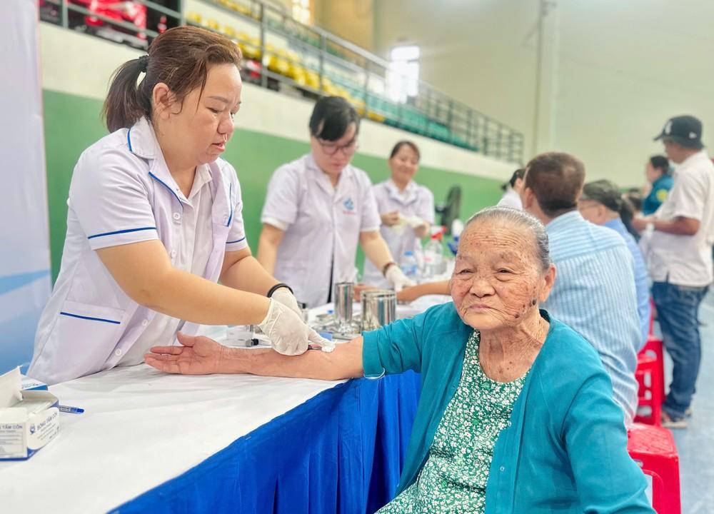 Tất tần tật về gói khám sức khỏe định kỳ miễn phí cho người dân từ năm 2026