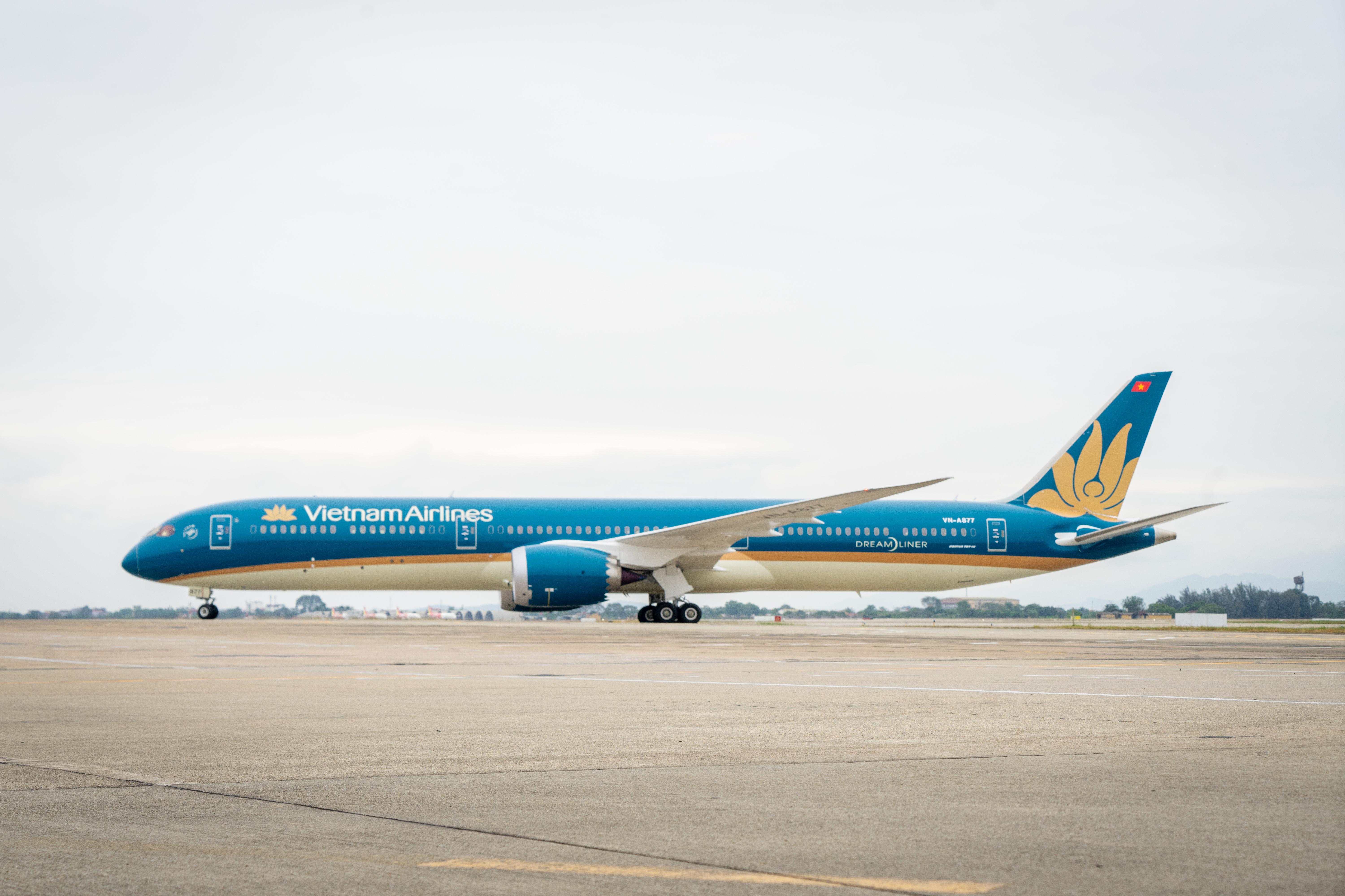 Vietnam Airlines đối diện nguy cơ lỗ 30.000 tỷ đồng do giá nhiên liệu Vietnam Airlines đối diện nguy cơ lỗ 30.000 tỷ đồng do giá nhiên liệu