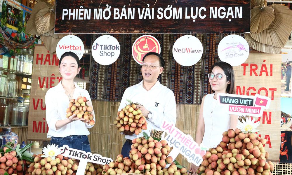 Phó chủ tịch tỉnh livestream, chốt thành công hơn 31 tấn vải thiều sớm