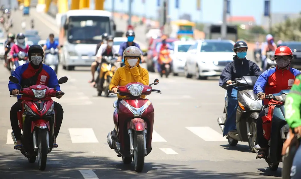 Nắng nóng vượt ngưỡng 40 độ C, cảnh báo nguy cơ sốc nhiệt và hỏa hoạn Nắng nóng vượt ngưỡng 40 độ C, cảnh báo nguy cơ sốc nhiệt và hỏa hoạn