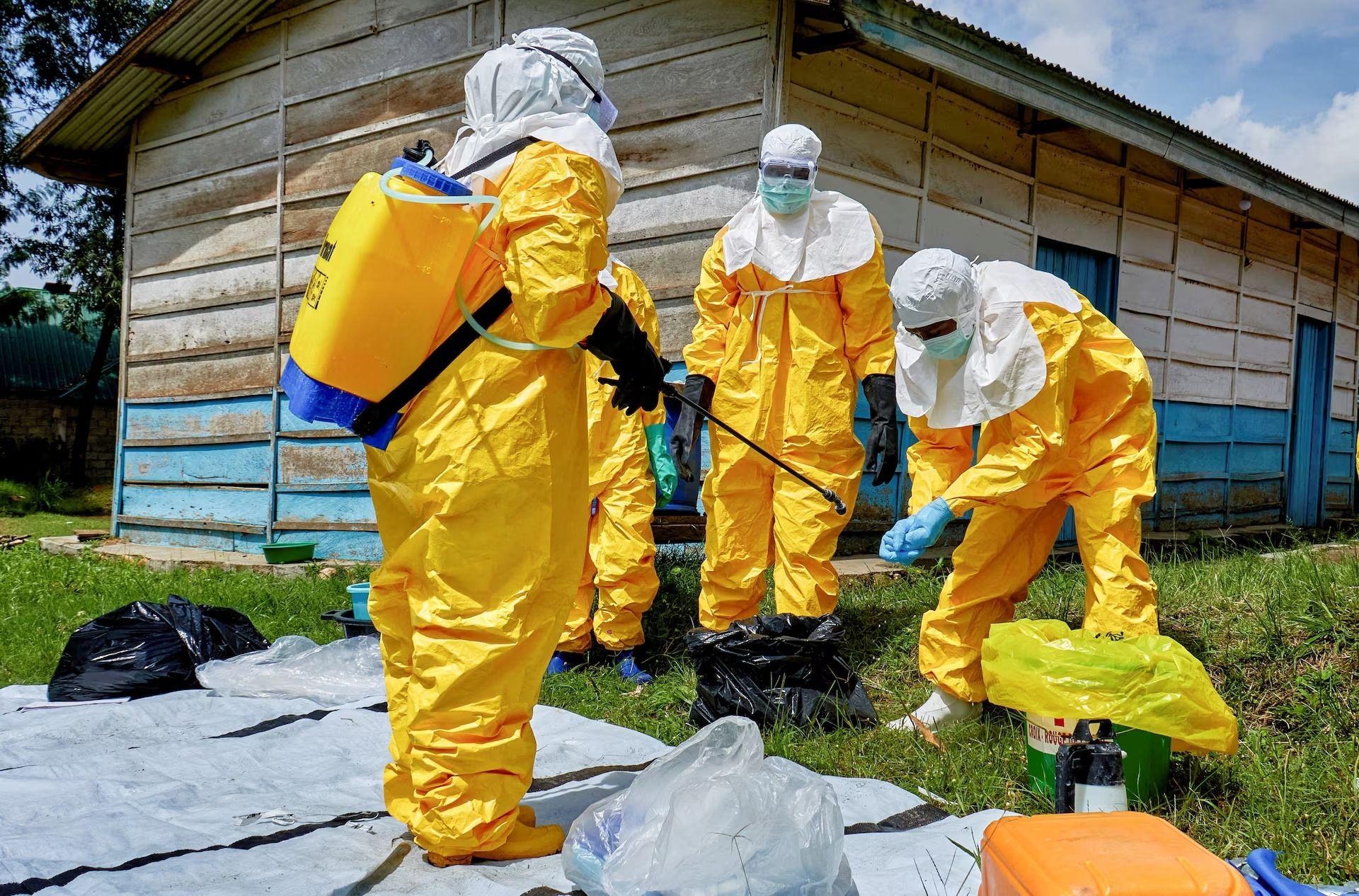 WHO báo động dịch Ebola bùng phát ngoài tầm kiểm soát WHO báo động dịch Ebola bùng phát ngoài tầm kiểm soát