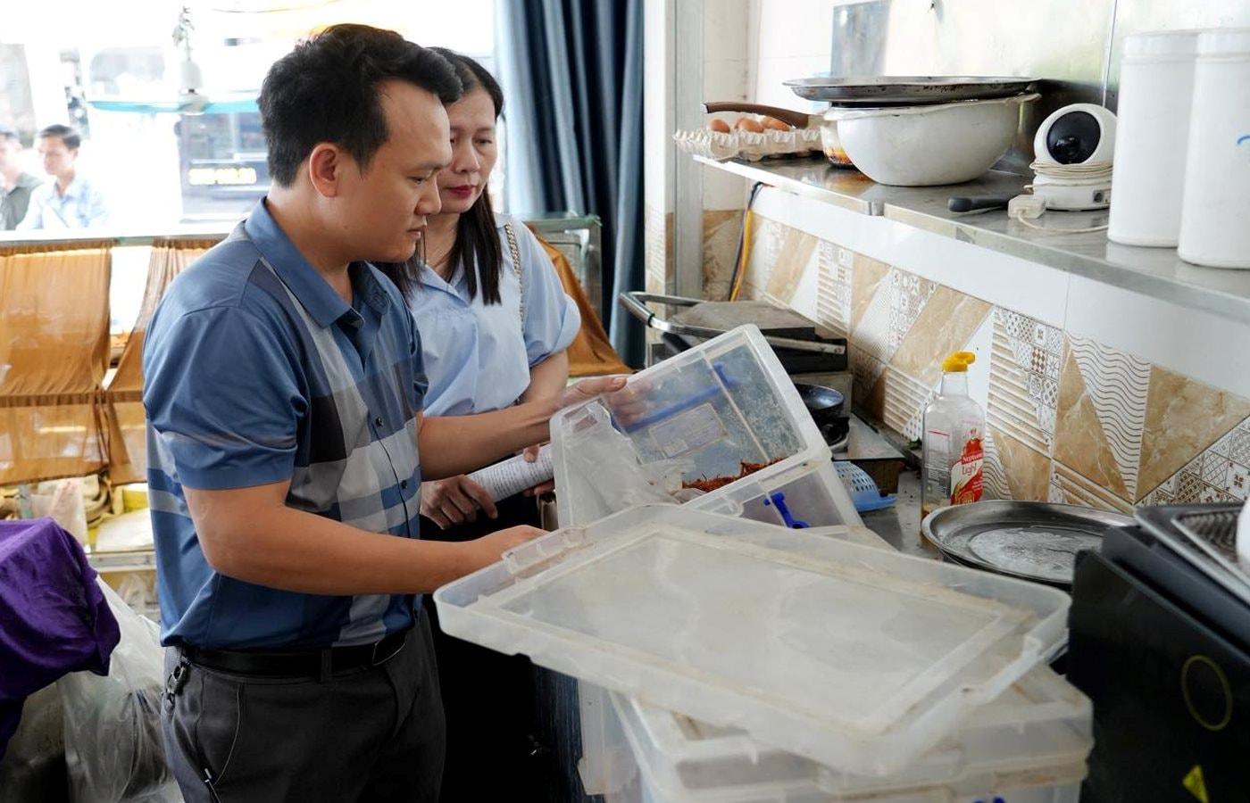 Phát hiện hơn 5.700 cơ sở vi phạm trong tháng hành động vì an toàn thực phẩm