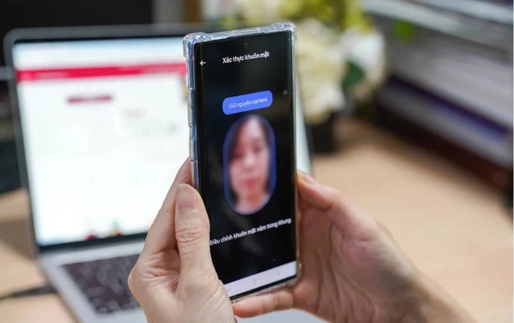 Người dùng phải xác thực sinh trắc học khuôn mặt khi đổi điện thoại từ ngày 15/6 Người dùng phải xác thực sinh trắc học khuôn mặt khi đổi điện thoại từ ngày 15/6