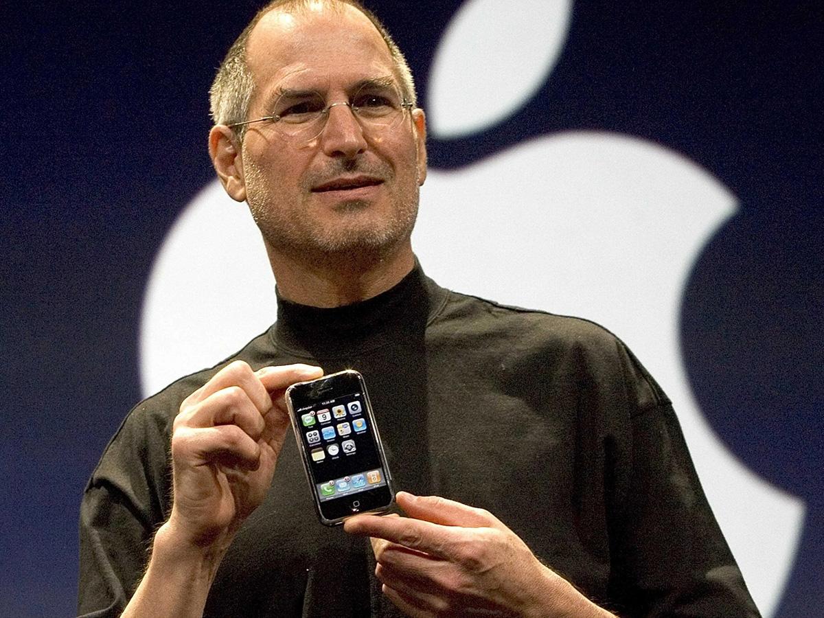 Từ đề thi văn năm 2026 nhìn về di sản Steve Jobs và khát vọng sáng tạo của thế hệ trẻ Từ đề thi văn năm 2026 nhìn về di sản Steve Jobs và khát vọng sáng tạo của thế hệ trẻ