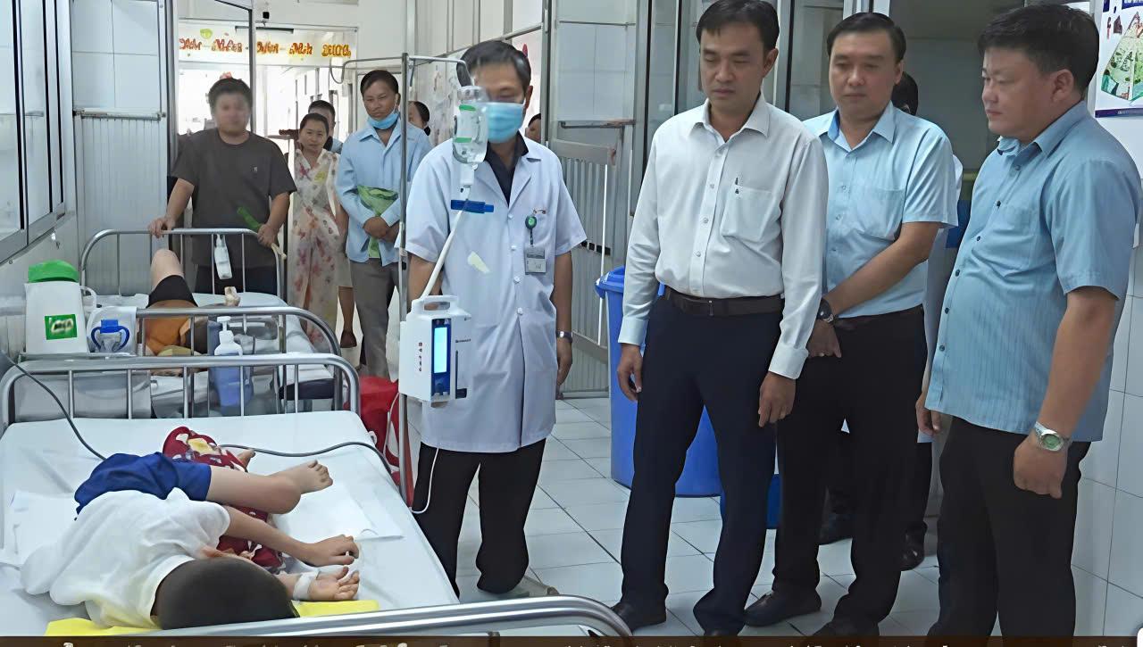 Nguyên nhân vụ 81 người ngộ độc tại trường tiểu học Kim Đồng, Đồng Tháp Nguyên nhân vụ 81 người ngộ độc tại trường tiểu học Kim Đồng, Đồng Tháp