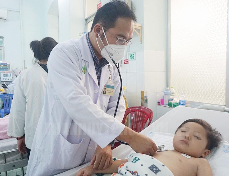 Khám sức khỏe định kỳ ít nhất 1 lần/năm cho trẻ dưới 6 tuổi