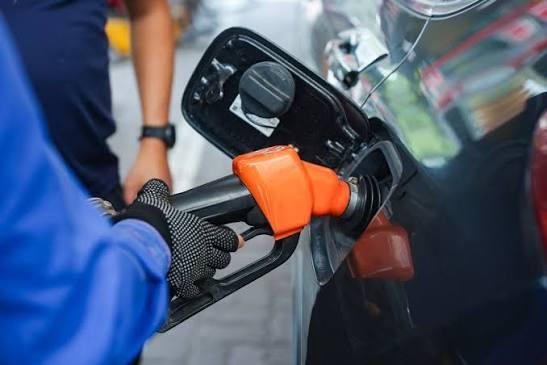 Giá xăng dầu đồng loạt giảm mạnh kỳ điều hành 18/6, xăng E10  giảm 1.310 đồng/lít