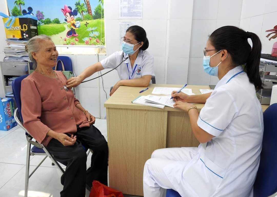 Bộ Y tế phản hồi đề xuất miễn giấy chuyển tuyến cho một số người bệnh Bộ Y tế phản hồi đề xuất miễn giấy chuyển tuyến cho một số người bệnh