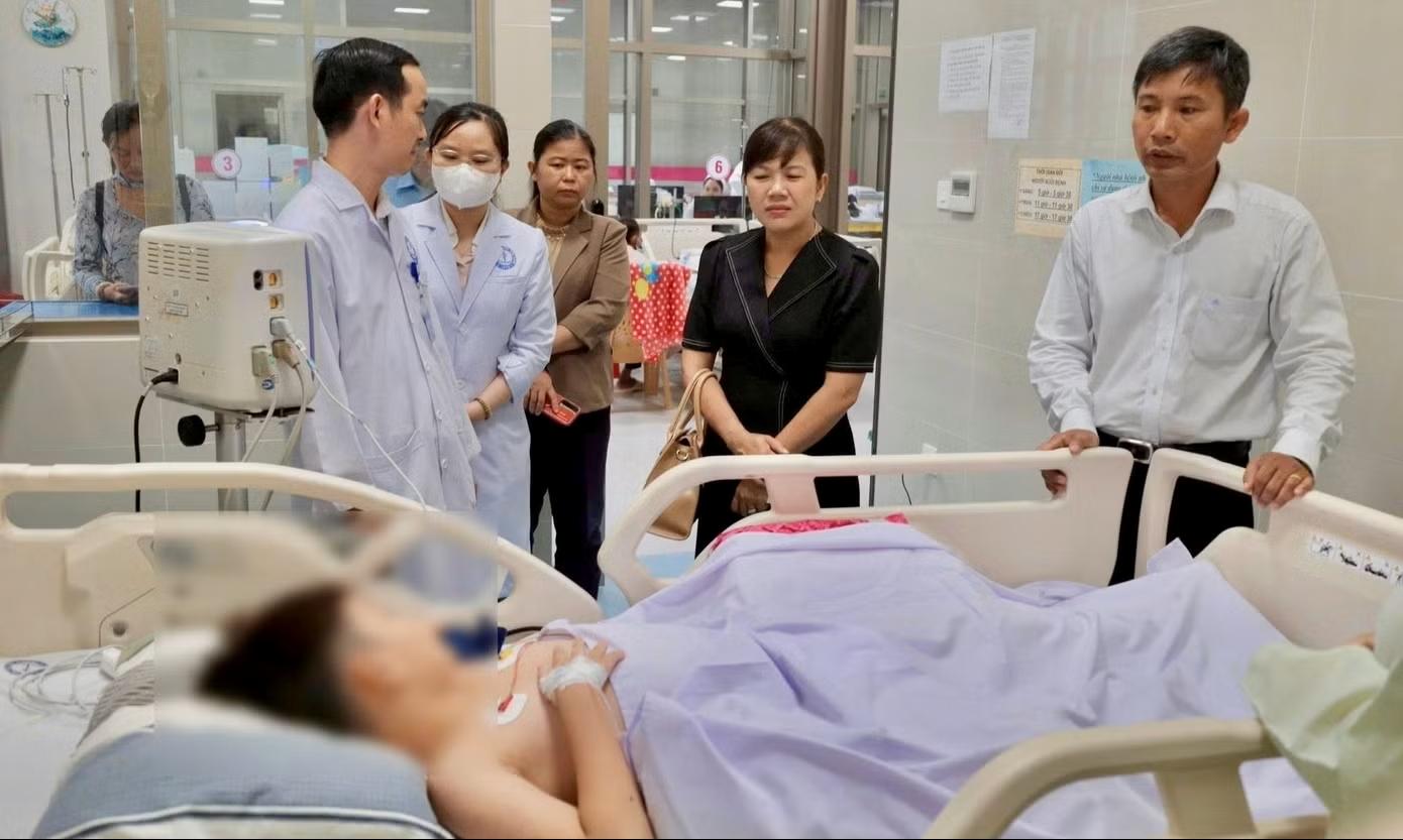 Số ca nhập viện sau ăn bánh mì tại Đồng Tháp tăng lên 303 người