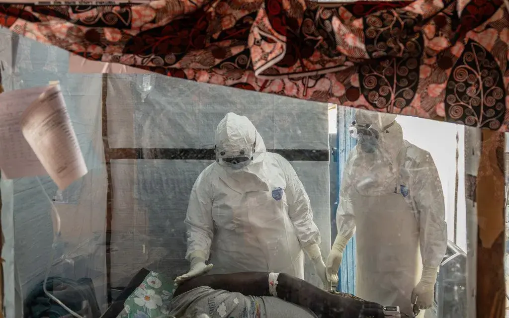 WHO cảnh báo dịch Ebola bùng phát nhanh tại các trung tâm đô thị Congo, vượt mốc 1.000 ca nhiễm