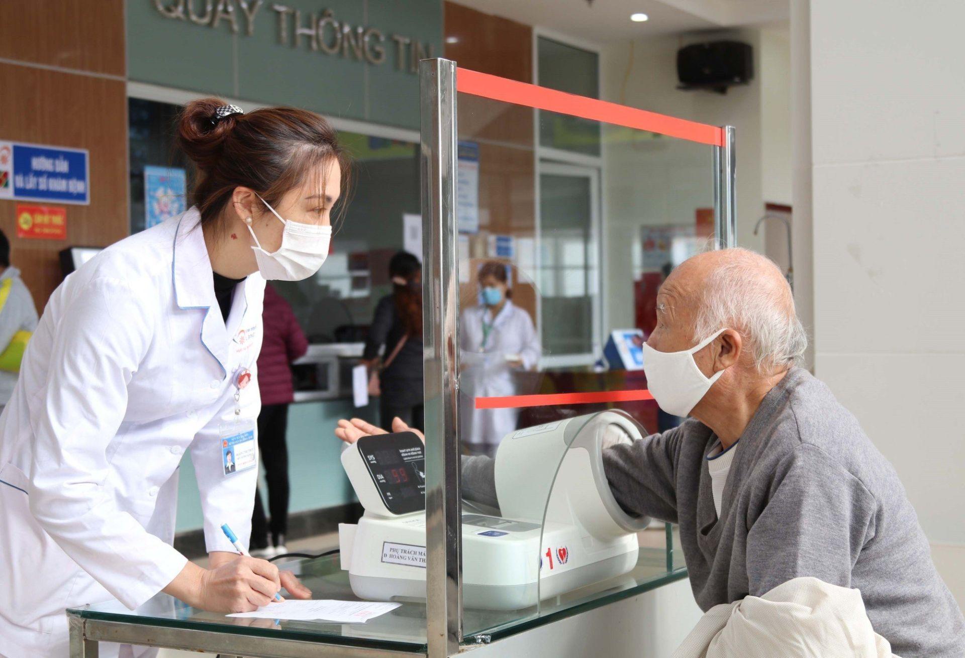 Bộ Y tế lên lộ trình miễn viện phí bảo hiểm y tế, lập sổ sức khỏe toàn dân