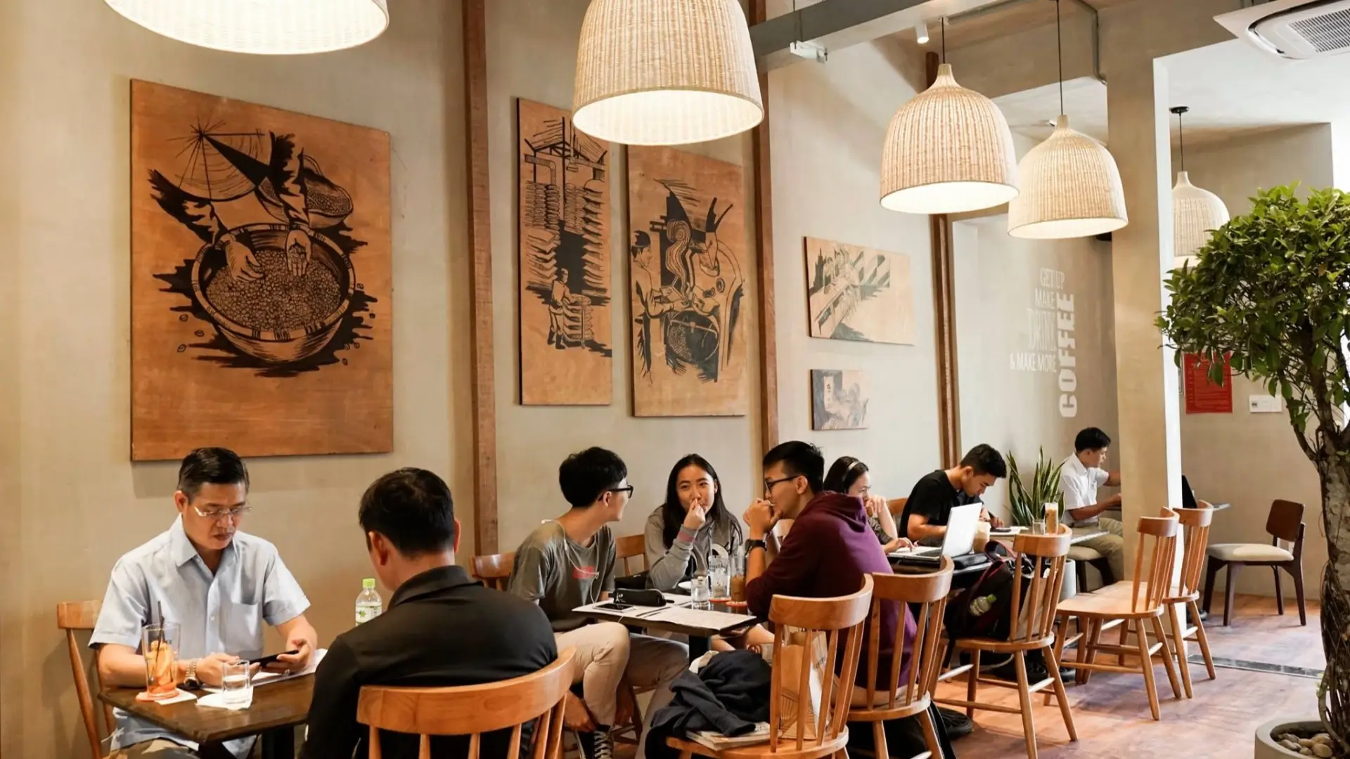 Cách tính phí bản quyền âm nhạc tại các quán cà phê, nhà hàng từ 1/7