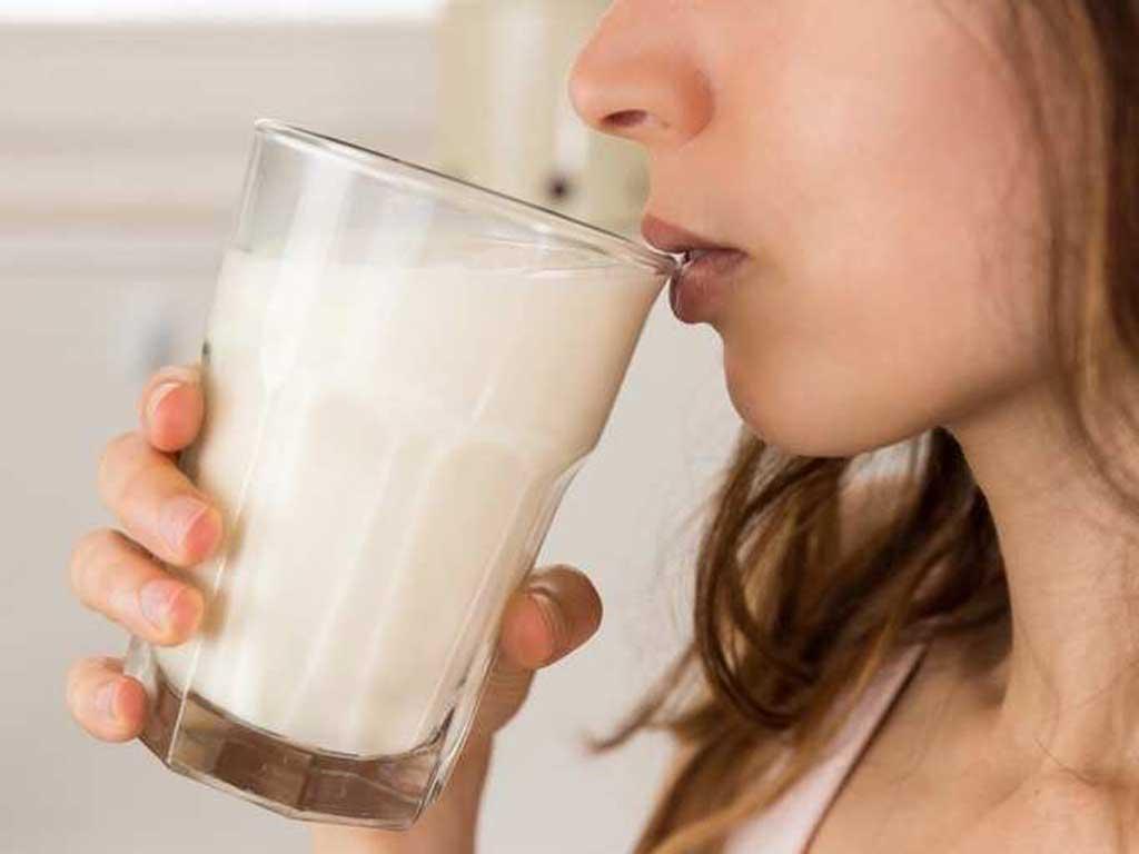 Uống sữa đúng cách: Bí quyết giúp tối ưu hóa hấp thu dinh dưỡng và nâng cao sức khỏe