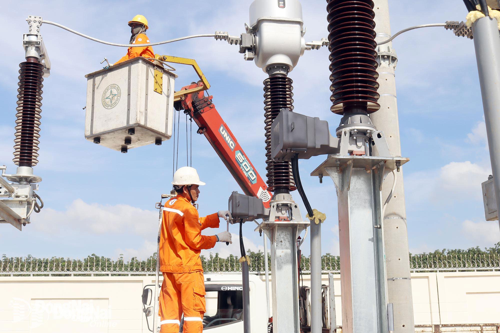 Nhu cầu điện Việt Nam tăng 10-12% mỗi năm và bài toán nguồn cung cho kỷ nguyên AI, dữ liệu lớn